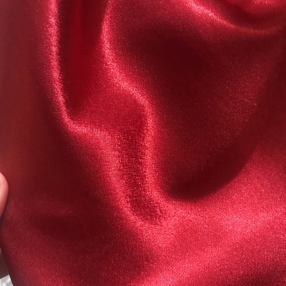 Short red silk dress - Picture 2 of 4